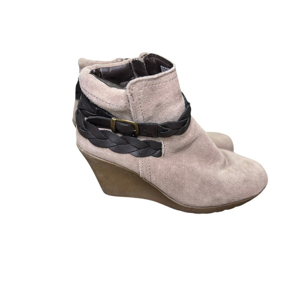 White Mountain Isabella Women's Suede Wedge Zip Up Ankle Boot Size 6.5 Tan/Gray